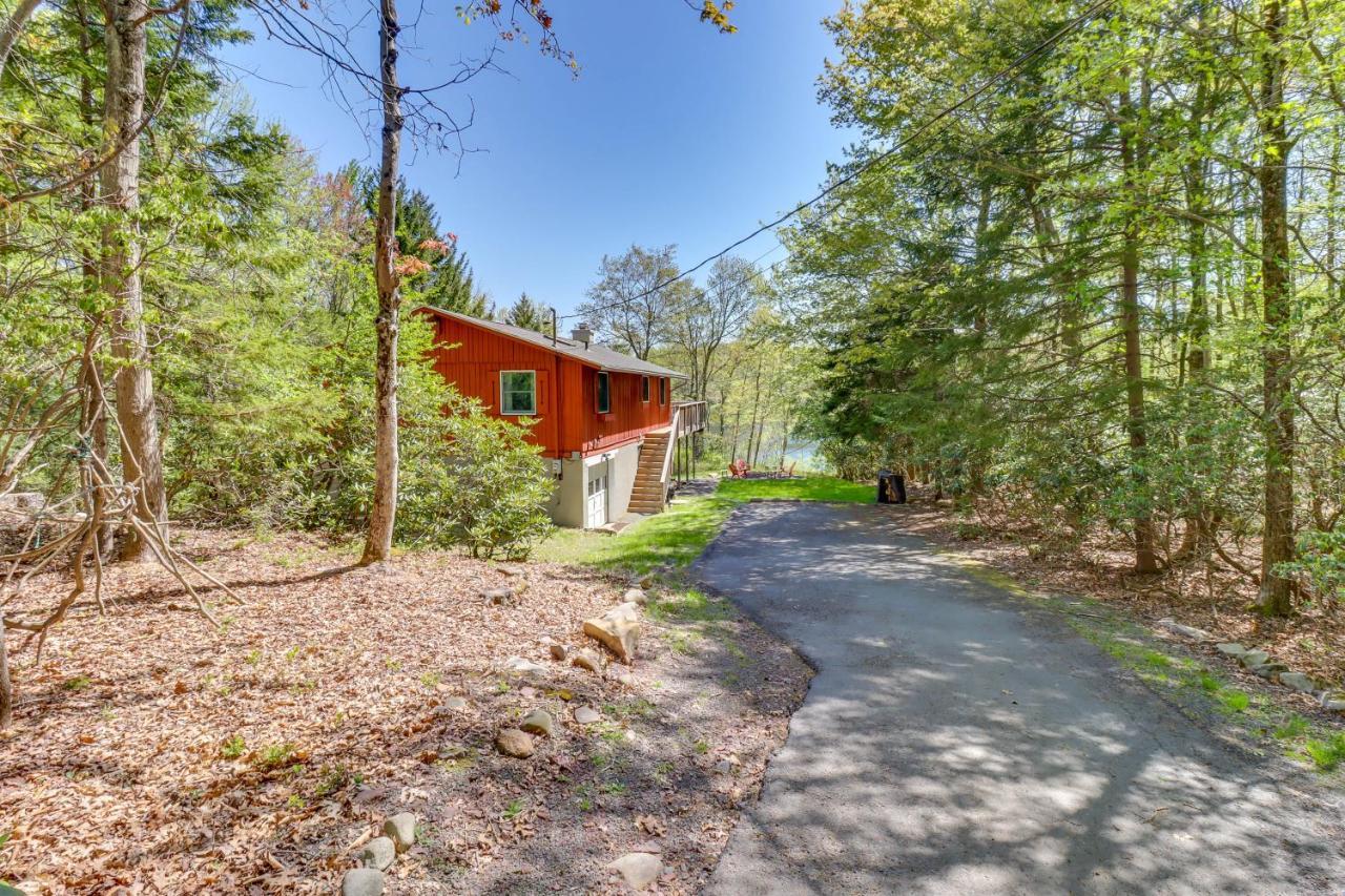 Lakefront Poconos Vacation Rental With Swim Dock! Long Pond Exterior foto
