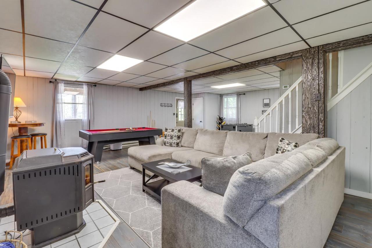 Lakefront Poconos Vacation Rental With Swim Dock! Long Pond Exterior foto